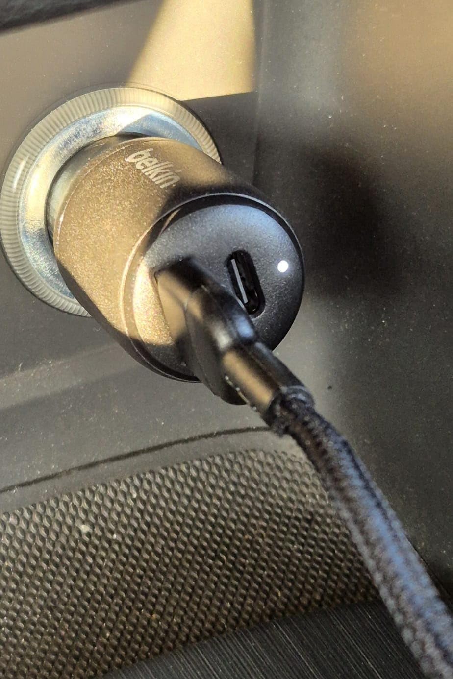 Ricarica rapidissima in auto