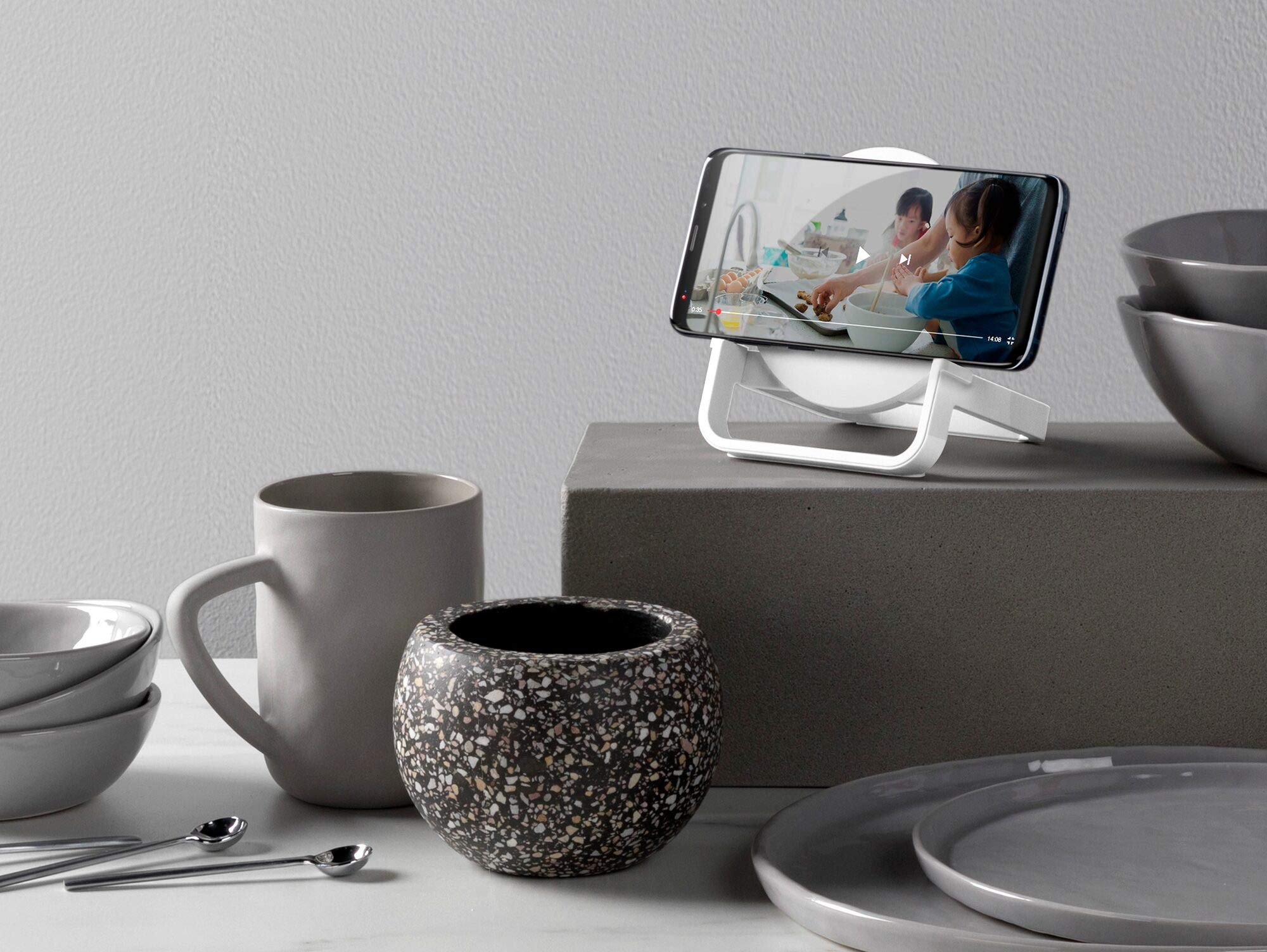 belkin-soundform-charge-altoparlante-bluetooth-con-base-di-ricarica-wireless-qi- image 4